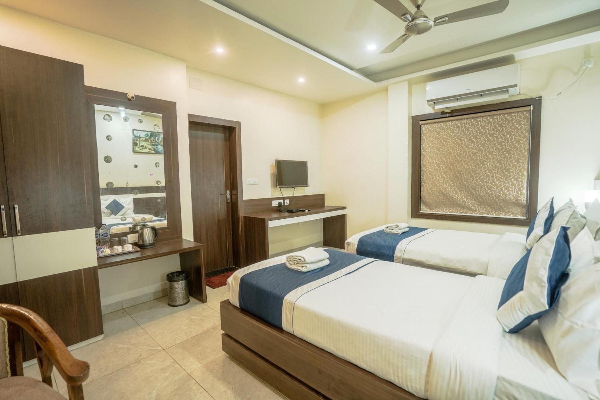 Hotel Sj Pride Bhubaneswar Exterior foto